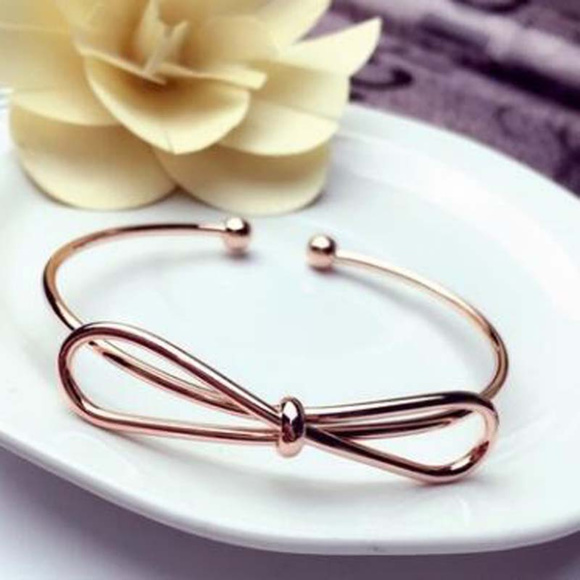 Jewelry - Vintage Style Rose Gold Bow Bangle Bracelet